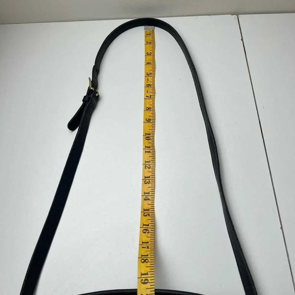 VTG Coach Metropolis Zip Bag 9087 Black Leather Brass Crossbody Y2K